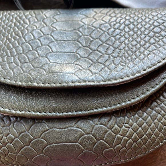 Brandi Croc Embossed Leather Crossbody Bag
DAY AND MOOD - Picture 7 of 7